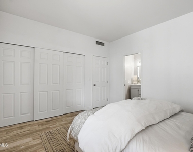 11515 N 91st Street - Photo Thumbnail 22
