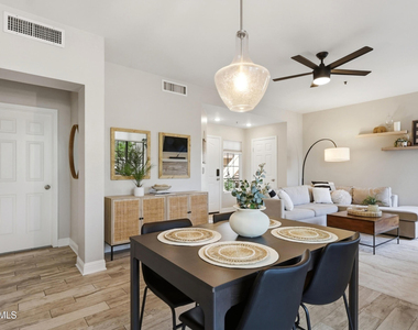 11515 N 91st Street - Photo Thumbnail 3