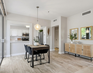 11515 N 91st Street - Photo Thumbnail 19