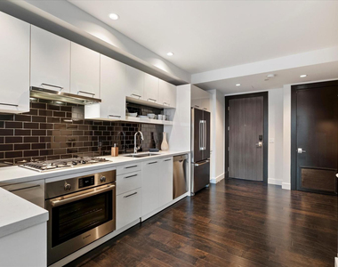 4422 N 75th Street - Photo Thumbnail 2