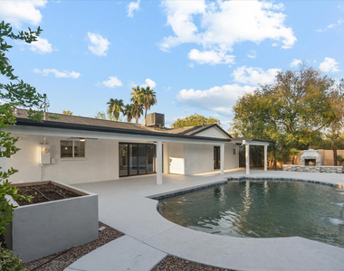 8525 E Clarendon Avenue - Photo Thumbnail 23