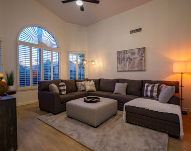 17635 N 55th Place - Photo Thumbnail 62