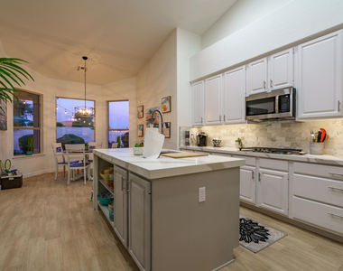 17635 N 55th Place - Photo Thumbnail 9