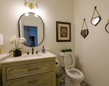 17635 N 55th Place - Photo Thumbnail 14
