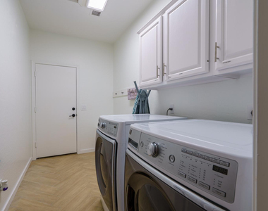 17635 N 55th Place - Photo Thumbnail 17