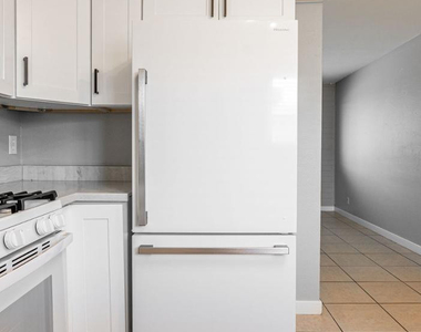 4421 N 23rd Avenue - Photo Thumbnail 6