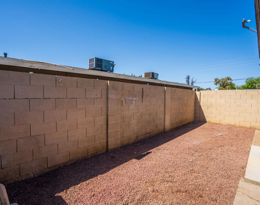 4421 N 23rd Avenue - Photo Thumbnail 13