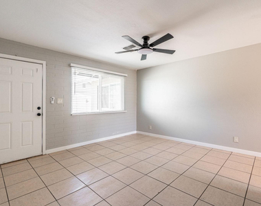 4421 N 23rd Avenue - Photo Thumbnail 1