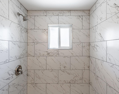 4421 N 23rd Avenue - Photo Thumbnail 8