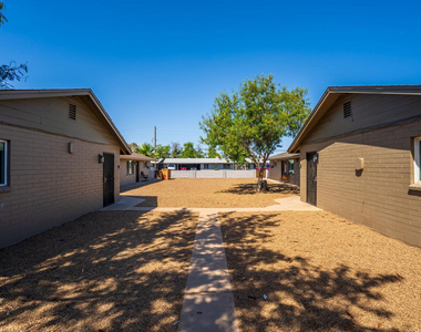4421 N 23rd Avenue - Photo Thumbnail 22