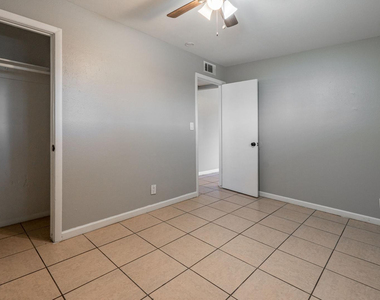 4423 N 23rd Avenue - Photo Thumbnail 12