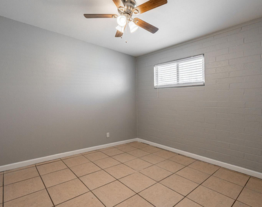 4423 N 23rd Avenue - Photo Thumbnail 8