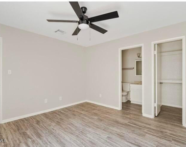 10815 W Northern Avenue - Photo Thumbnail 2