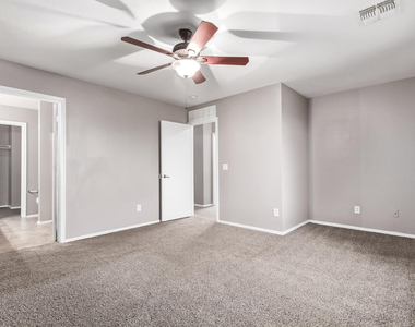 1368 S 232nd Avenue - Photo Thumbnail 22