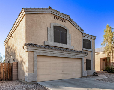 1368 S 232nd Avenue - Photo Thumbnail 2