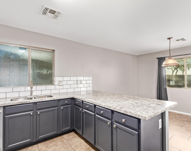 1368 S 232nd Avenue - Photo Thumbnail 6