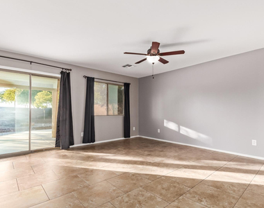 1368 S 232nd Avenue - Photo Thumbnail 12