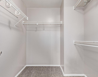 1368 S 232nd Avenue - Photo Thumbnail 23