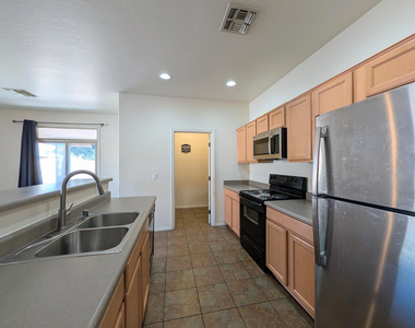 7323 W St Charles Avenue - Photo Thumbnail 17