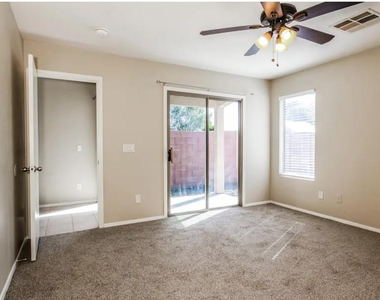 23949 W Antelope Trail - Photo Thumbnail 11
