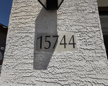 15744 W Jefferson Street - Photo Thumbnail 1