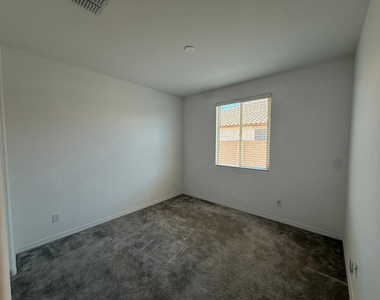 15744 W Jefferson Street - Photo Thumbnail 15