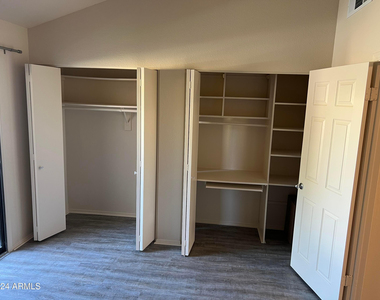5704 E Aire Libre Avenue - Photo Thumbnail 11