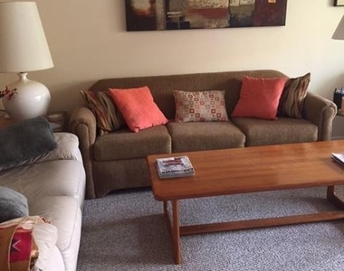 8374 W Oraibi Drive - Photo Thumbnail 9