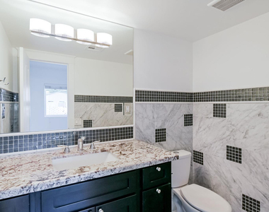 5328 E Pinchot Avenue - Photo Thumbnail 17