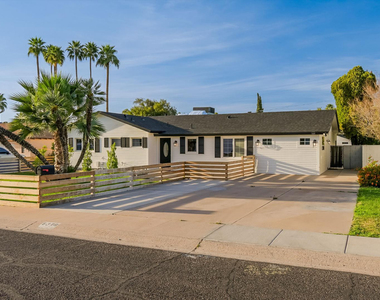 5328 E Pinchot Avenue - Photo Thumbnail 1