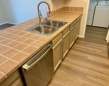 3137 W Campo Bello Drive - Photo Thumbnail 12