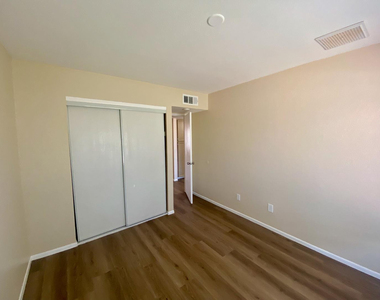 3137 W Campo Bello Drive - Photo Thumbnail 43