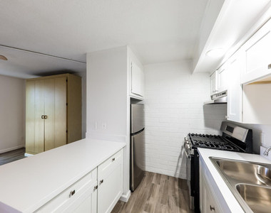 6320 N 16th Street - Photo Thumbnail 9