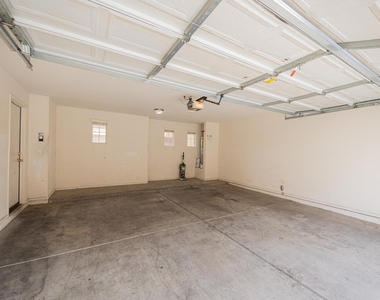 2032 N 78th Glen - Photo Thumbnail 18