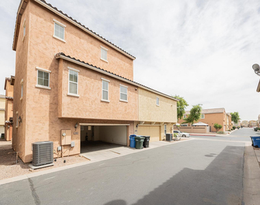 2032 N 78th Glen - Photo Thumbnail 22