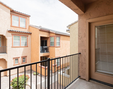 2032 N 78th Glen - Photo Thumbnail 20