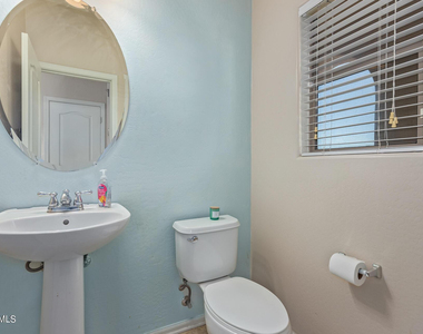 4937 N 108th Avenue - Photo Thumbnail 13