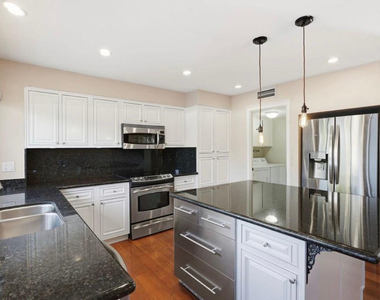 4026 N Granite Reef Road - Photo Thumbnail 4