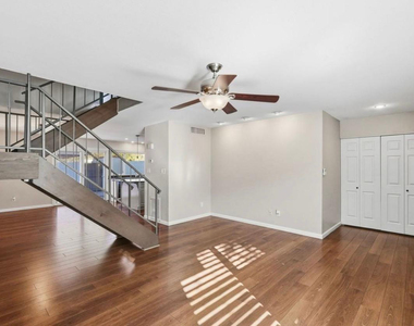4026 N Granite Reef Road - Photo Thumbnail 1