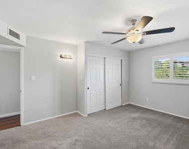 4026 N Granite Reef Road - Photo Thumbnail 21