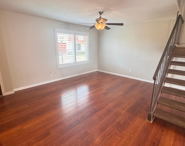 4026 N Granite Reef Road - Photo Thumbnail 17