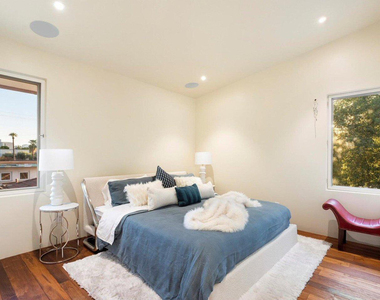 341 E Monte Vista Road - Photo Thumbnail 34