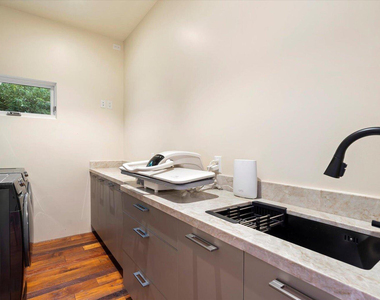 341 E Monte Vista Road - Photo Thumbnail 41