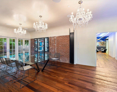 341 E Monte Vista Road - Photo Thumbnail 10