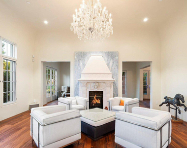 341 E Monte Vista Road - Photo Thumbnail 8