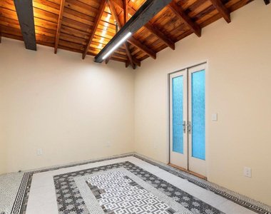 341 E Monte Vista Road - Photo Thumbnail 70