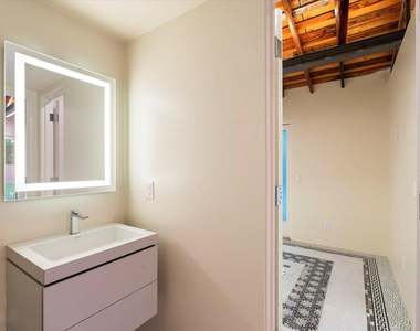 341 E Monte Vista Road - Photo Thumbnail 68