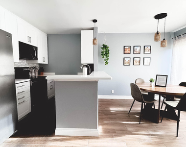 8055 E Thomas Road - Photo Thumbnail 21