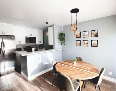 8055 E Thomas Road - Photo Thumbnail 7