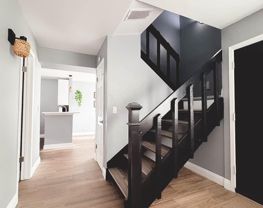 8055 E Thomas Road - Photo Thumbnail 23